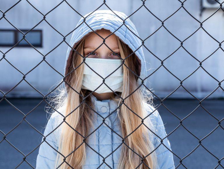 Dziecko boi się koronawirusa